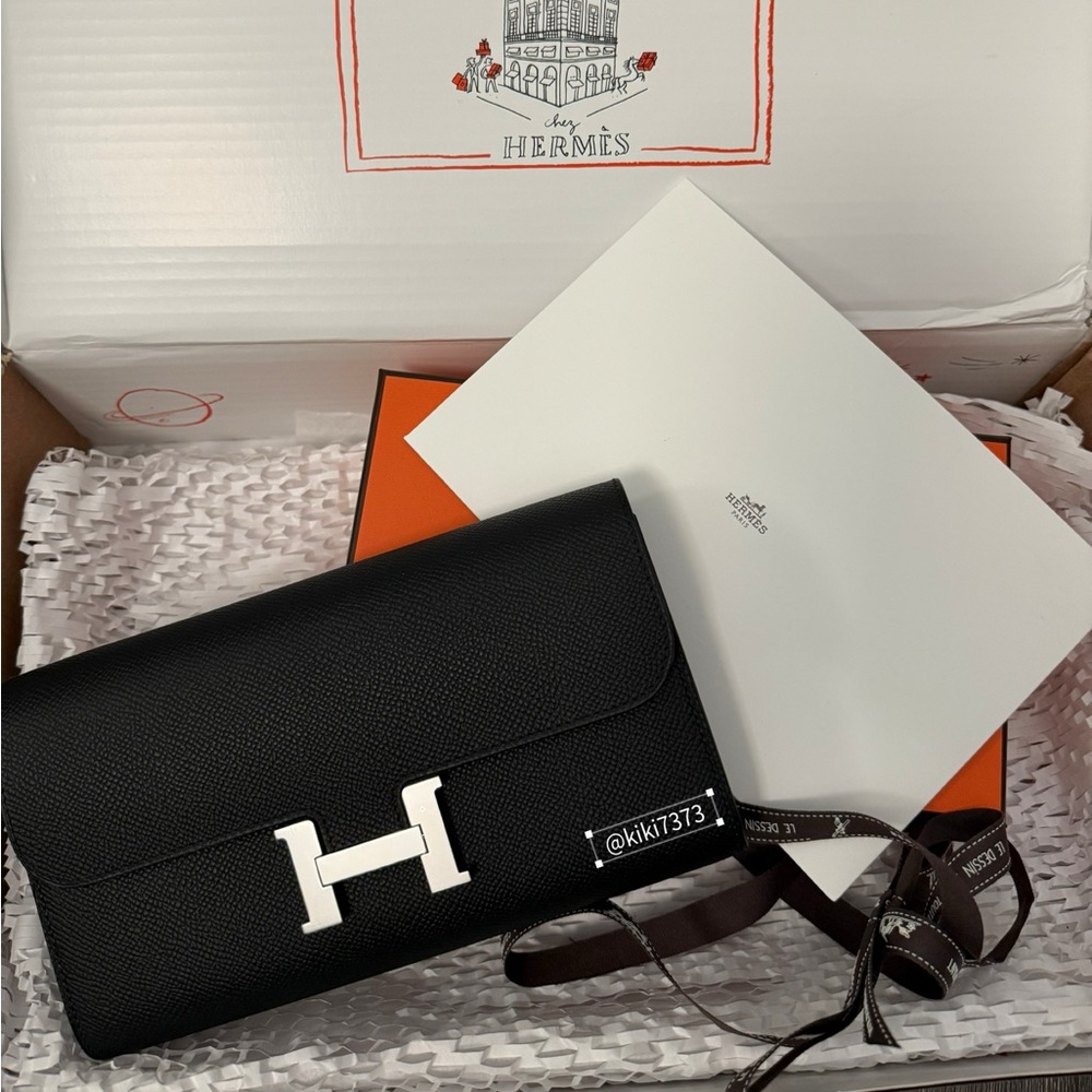 Hermès Constance To Go Wallet in Black